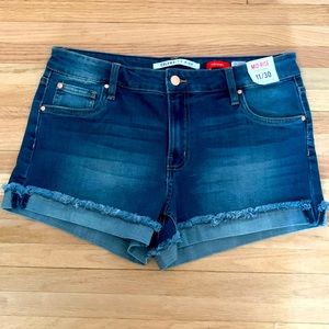 Celebrity Pink ‘The Honey’ shorts. Size 11/30